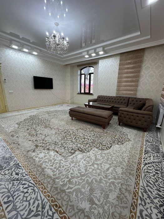 Mansard Dom sotiladi 5-6 etaj