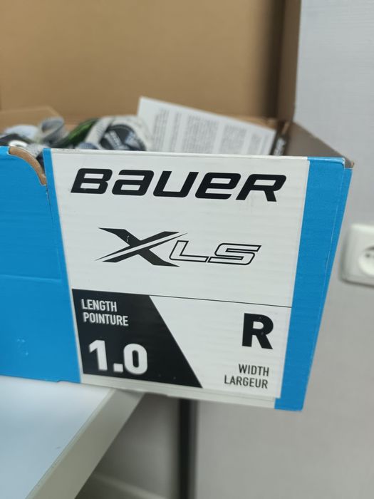 Продам коньки хоккейные для начинающих. Размер ноги 21 см