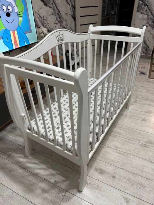 Детская кроватка манеж