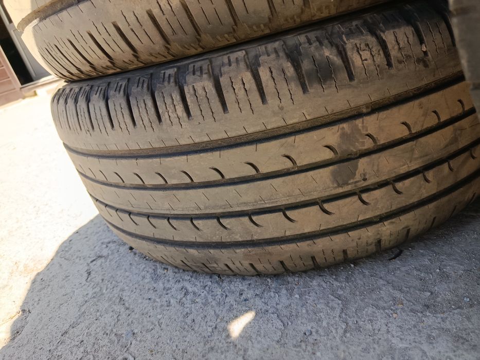 Goodyear 275 50 R21 комплект