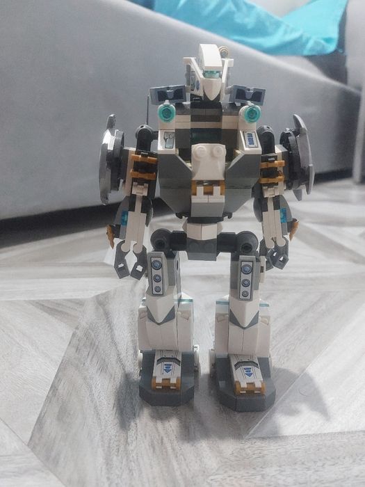 Lego Ninjago "Titan Mech Battle" 70737
