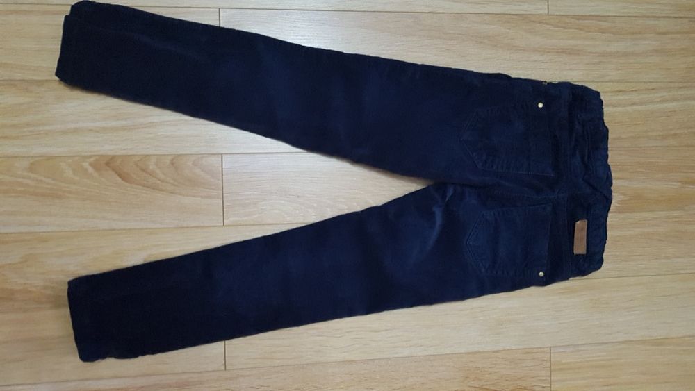 Pantaloni  Velur  Mango 4-5 ani (118 cm)