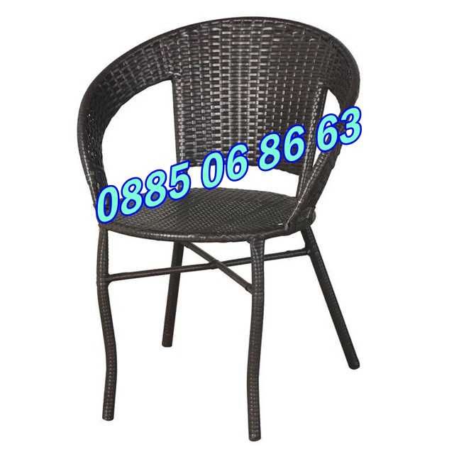 Градински ратанов комплект маса с два стола