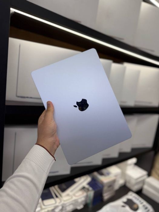 MacBook Air 13 inch  M4   16/256 б/у