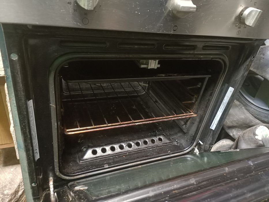 Продам газовую духовку