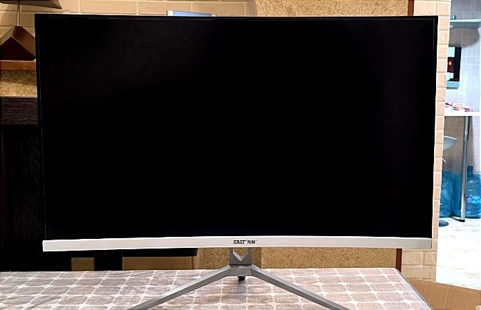 Монитор 27 CURVED белый