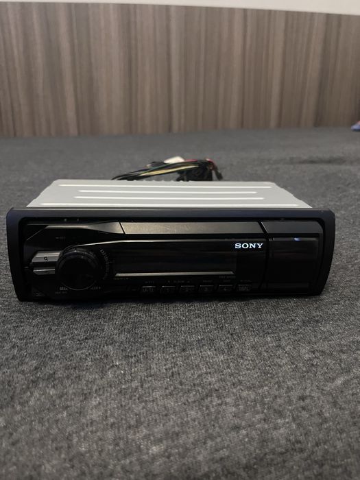Радио Sony за кола