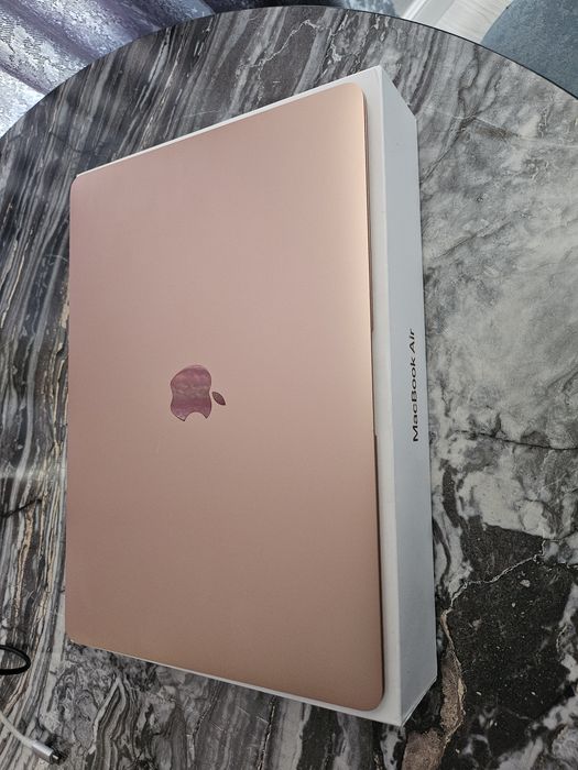 Продам MacBook Air 256 Гб