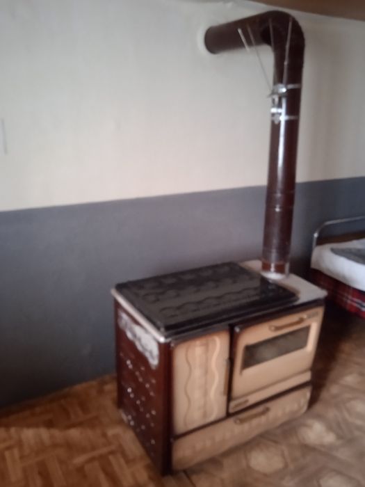 Продавам селска готварска печка