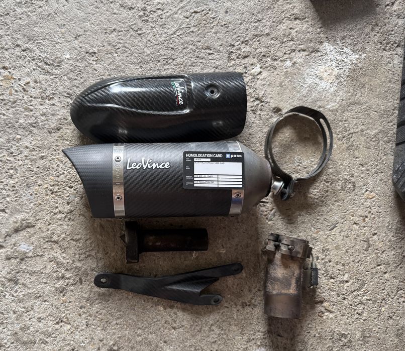 Evacuare/toba finala moto Leo Vince carbon