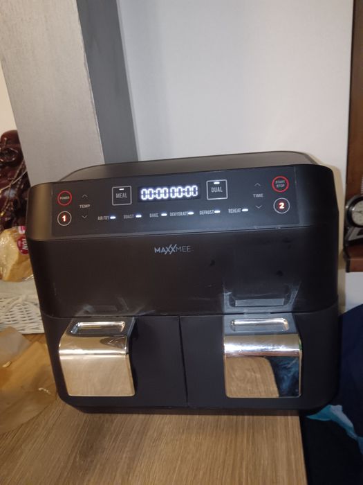 Vând Airfryer MaXXmee urgent!
