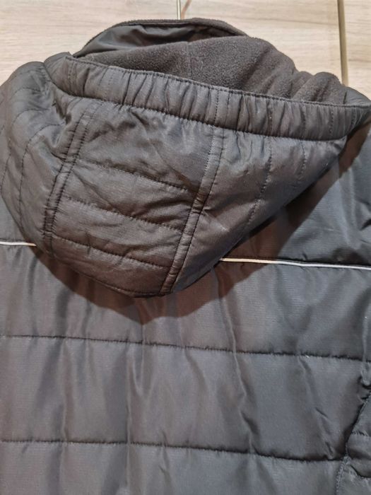 Зимно яке унисекс с качулка черно със светлоотразителни лентички