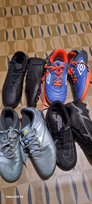 Продава се бутонки