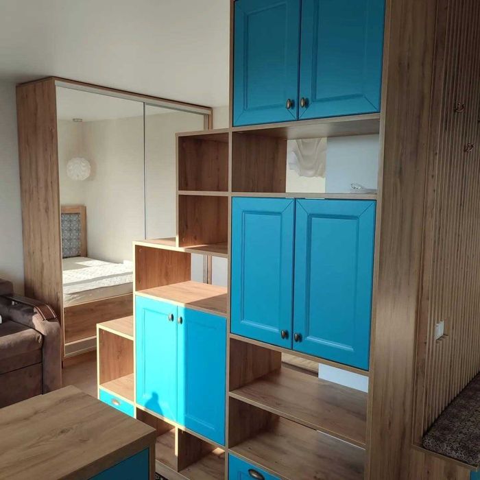 Reparații Mobilier, Reglaje Uși, Înlocuire Feronerie & Balamale