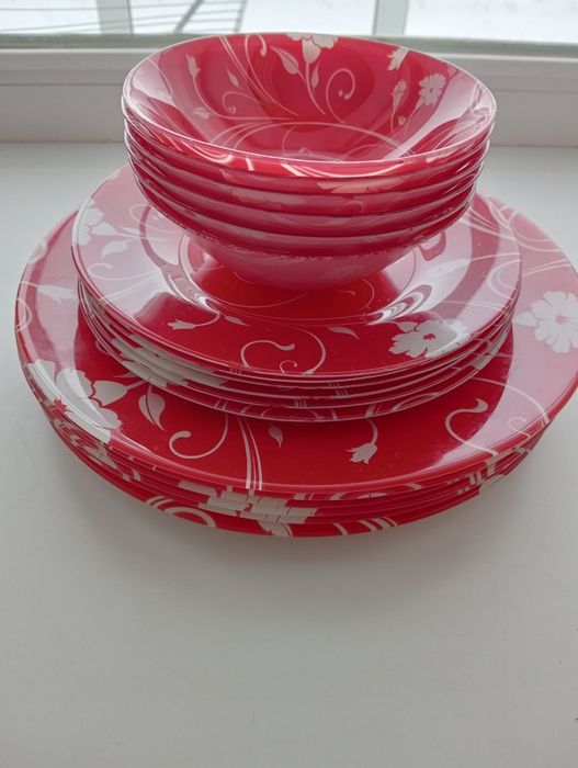 Набор тарелок новый