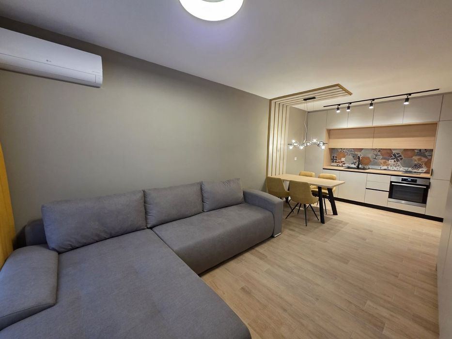 Дава се под наем Тристаен апартамент в София, Малинова долина - 85 кв.м за 797.64 € - Снимка #1