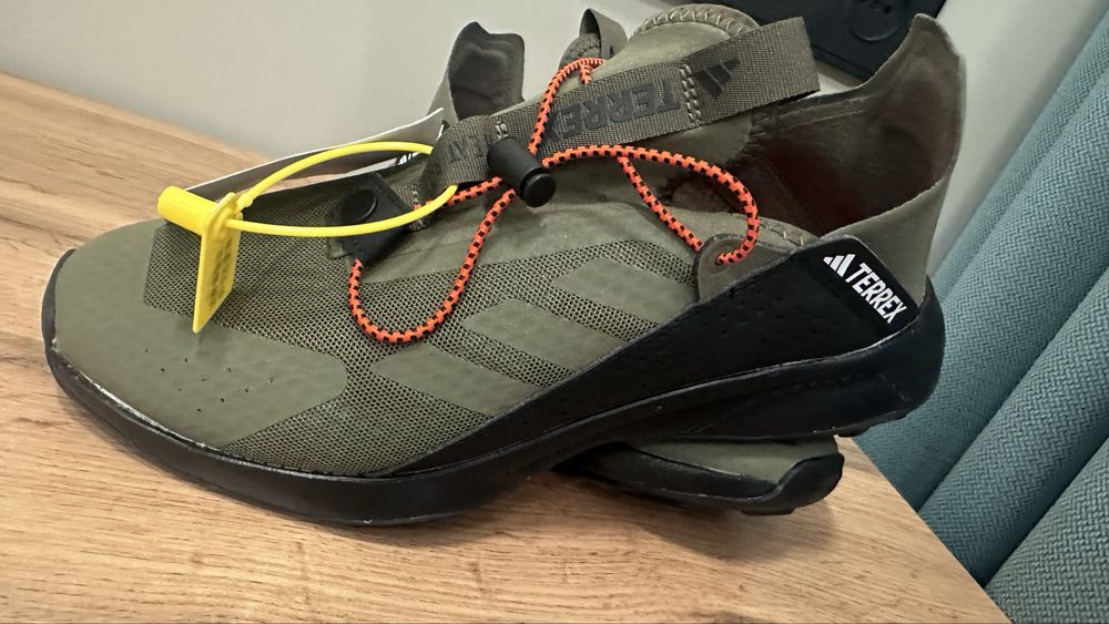 Кросовки спортивные Addidas