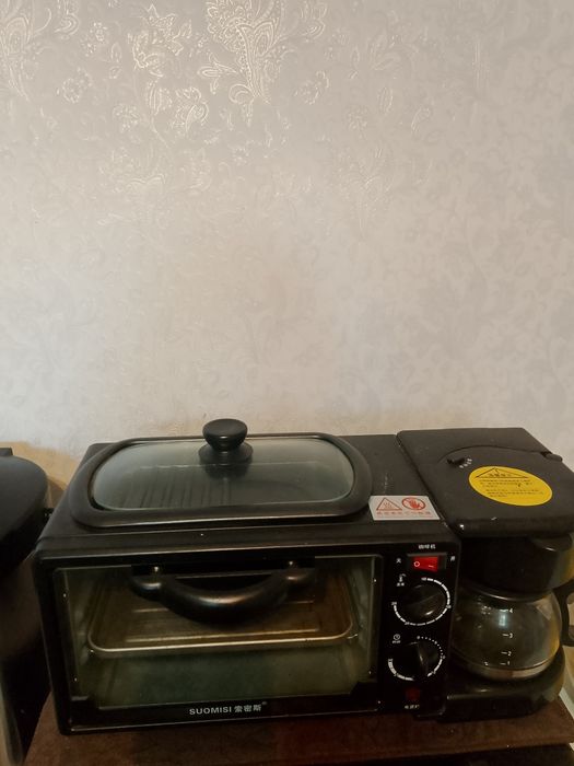 Мини печь чёрного цвета