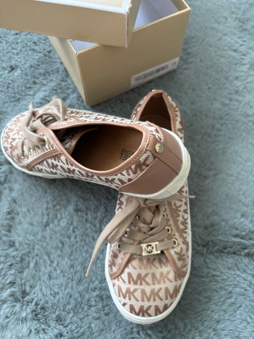 Tenesi super usori Michael Kors