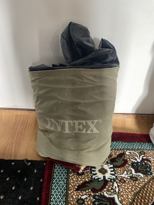 Надувной матрас Intex