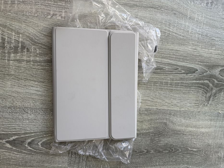 Husa Tastatura wireless Apple Ipad 11” inch