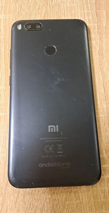 Телефон Xiaomi Mi A1 4/64 ГБ