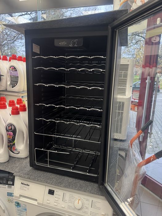 Виноохладител Continent