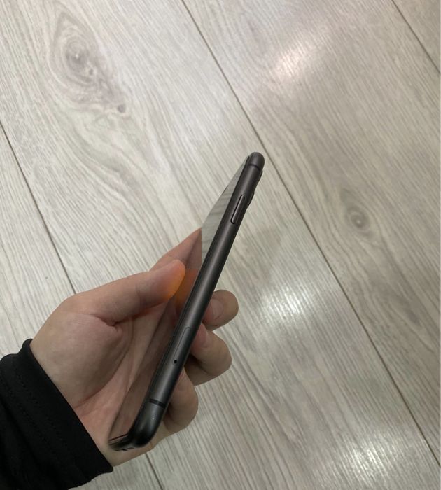 iPhone 11 б/у состояние отличное