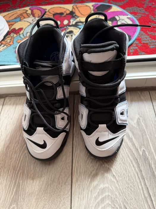Adidasi Nike Uptempo