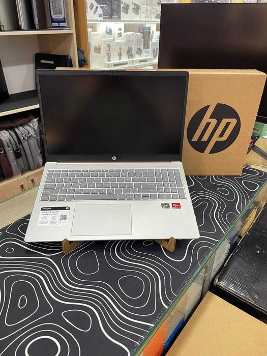 HP Laptop AMD Ryzen 5 7520U/8/256/Display 15'6 FHD IPS (NEW OPEN BOX)