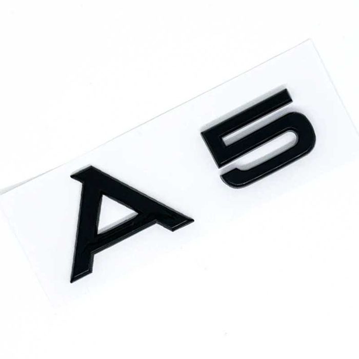 Emblema Sigla Negru Lucios AUDI Portbagaj A3 A4 A5 A6 A7 Q3 Q5 Q7 Q8