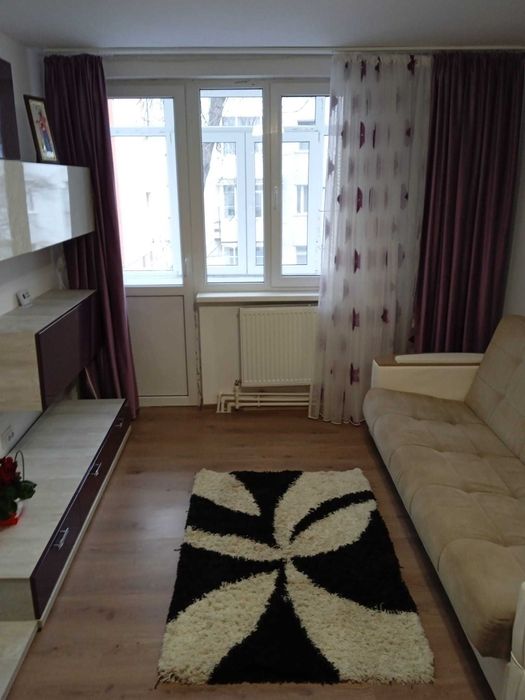 Ofer pentru închiriere apartament cu doua camere