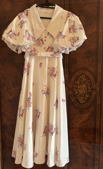 Платья туфли куртка пальто парка