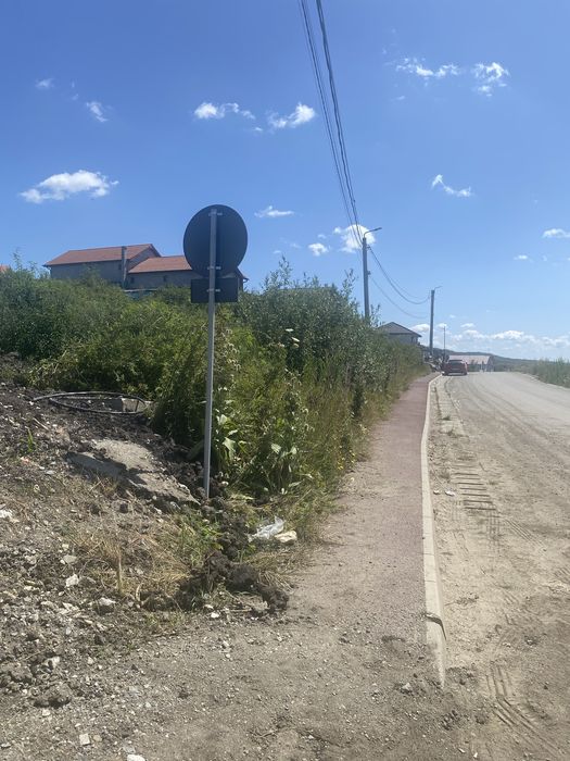 Teren de vanzare