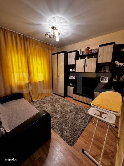 Apartament 3 camere, 86 mp, decomandat, zona Blocuri