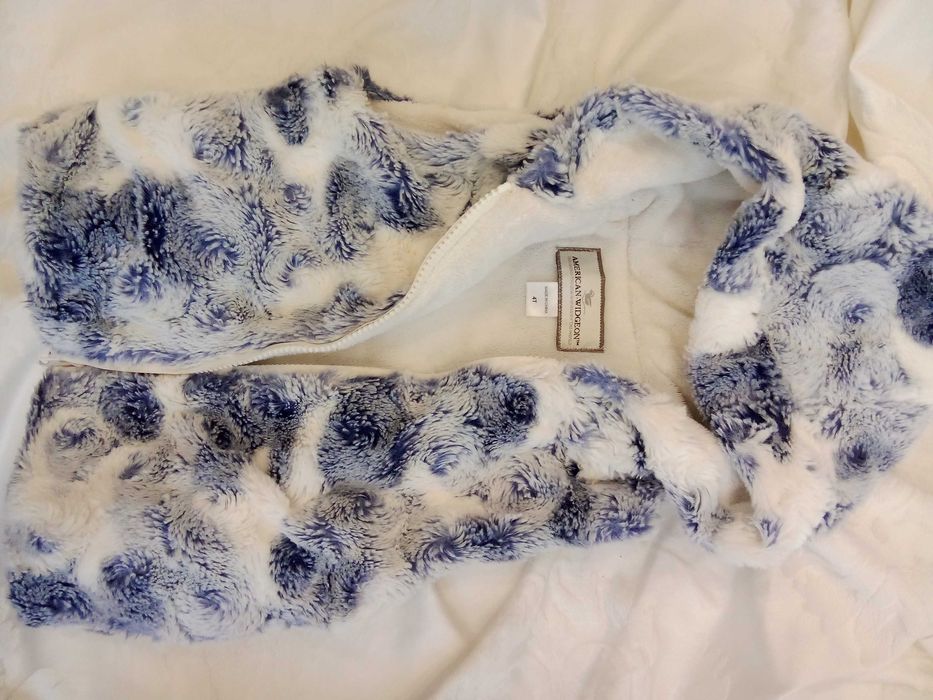 Елеци за момиче 4-5г.- 8 лв./бр.