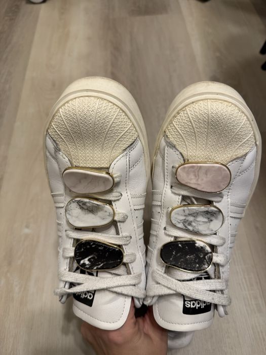 Уникални Adidas Superstar Bonega