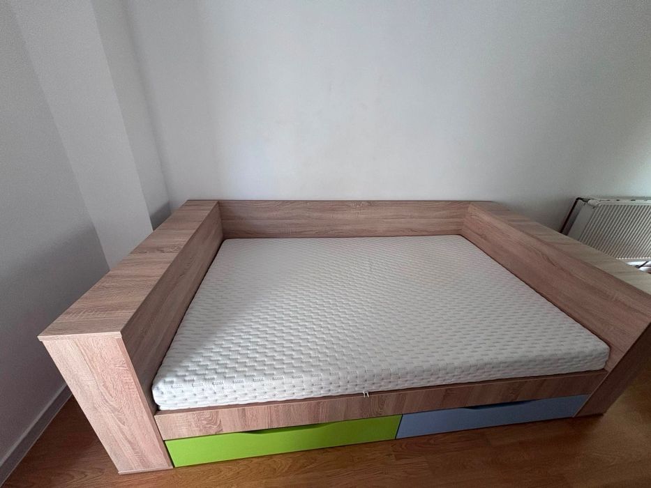 Vând mobilă cameră adolescenți