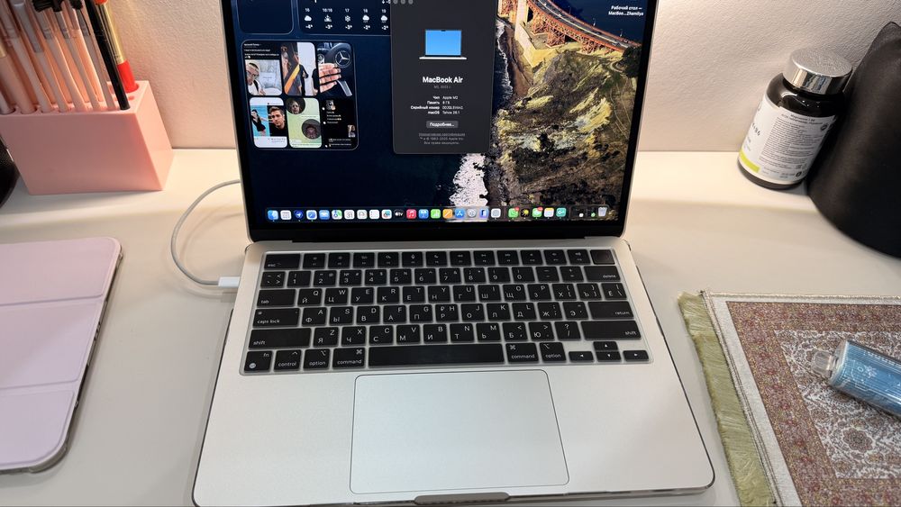 MacBook M2, 2022