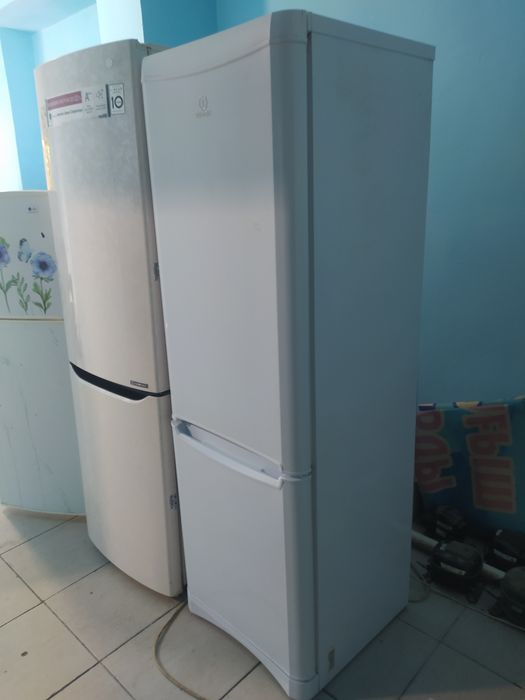 Продам холодильник