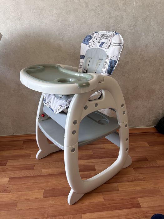 Стол для кормления