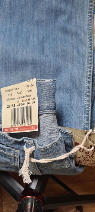 Продам новые джинсы