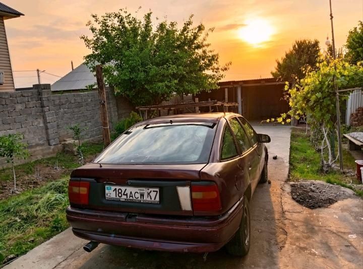 Опель вектра 1.8куб