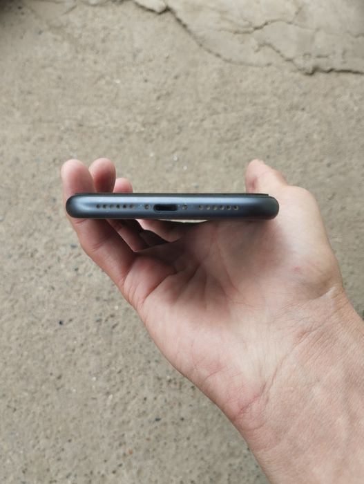 Продам iPhone 11 128 Gb