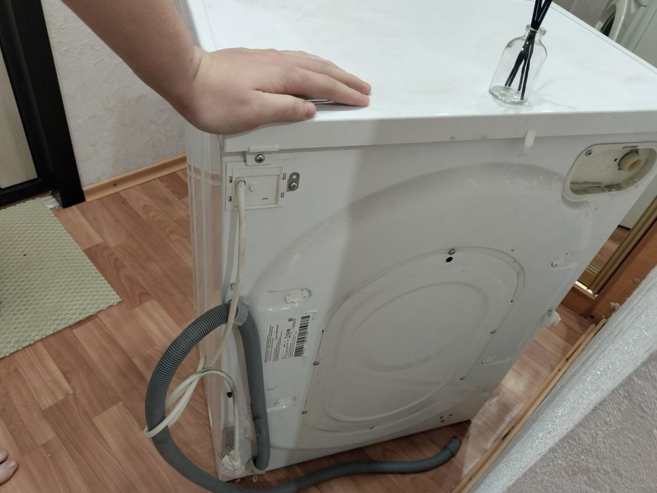 стиральная машинка INDESIT