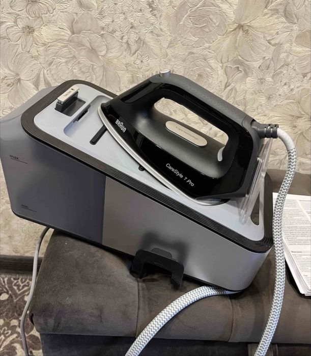 Парогенер Braun CareStyle 7 Pro IS7156BK