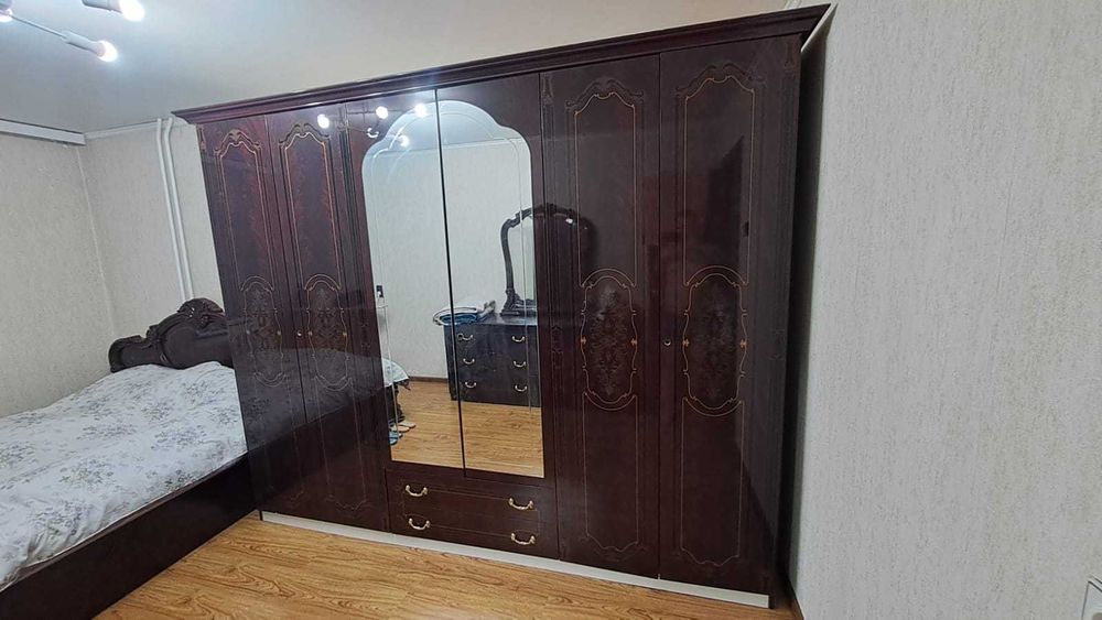 Спальный гарнитур