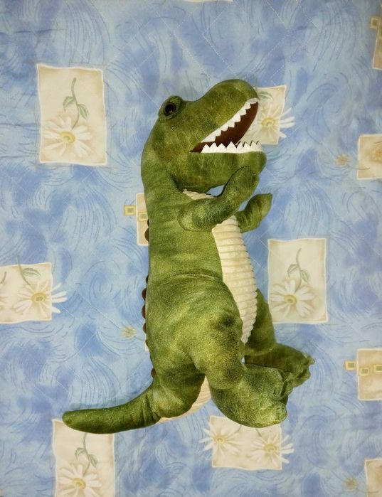 Плюшена играчка динозавър