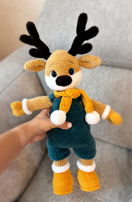 Вязаный олененок. Ручная работа. Отличный подарок детям и взрослым