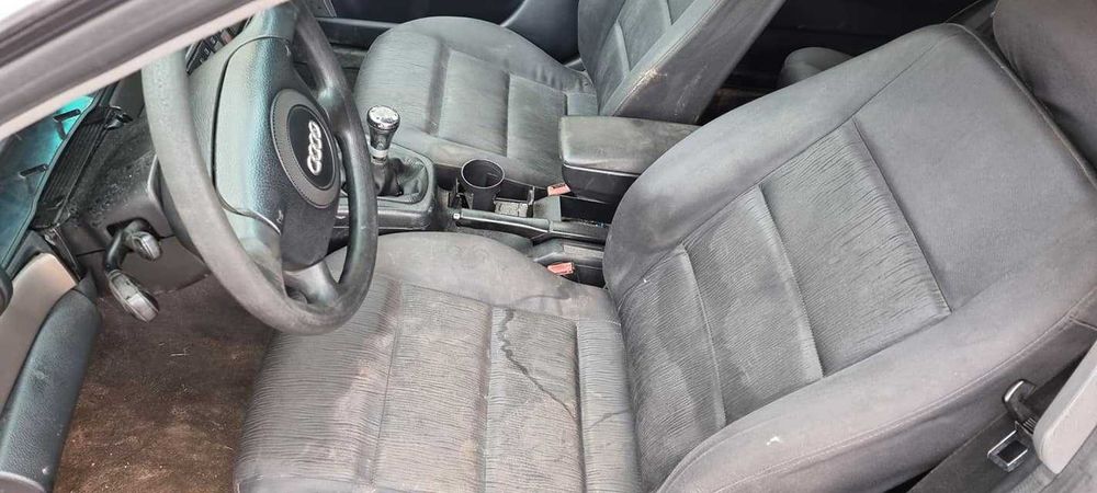 Ауди  А4  1.9 тди